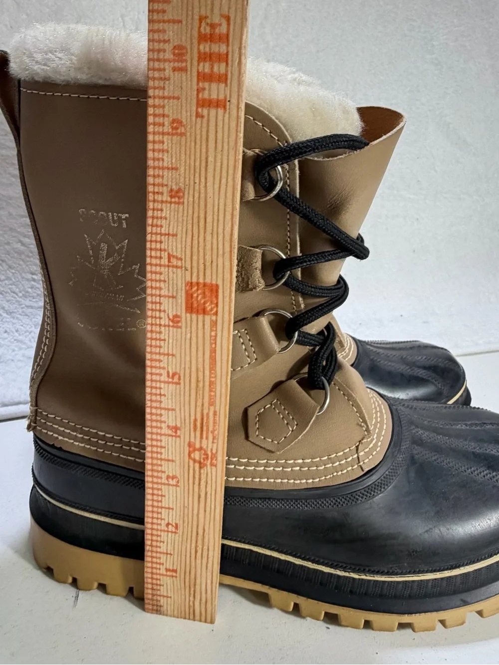 Sorel Caribou Boots Made in Canada Leather Snow Boots Tan and Black Men Size 8